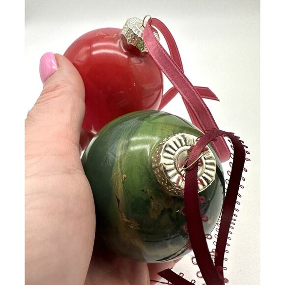 2 Vintage Red Green Ball Christmas Ornament Holiday Tree Decorations Glass - Picture 2 of 7